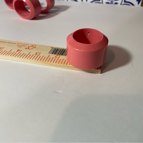 4 napkins rings pink acrylic oval beveled edge Art Deco table decor - Picture 12 of 13